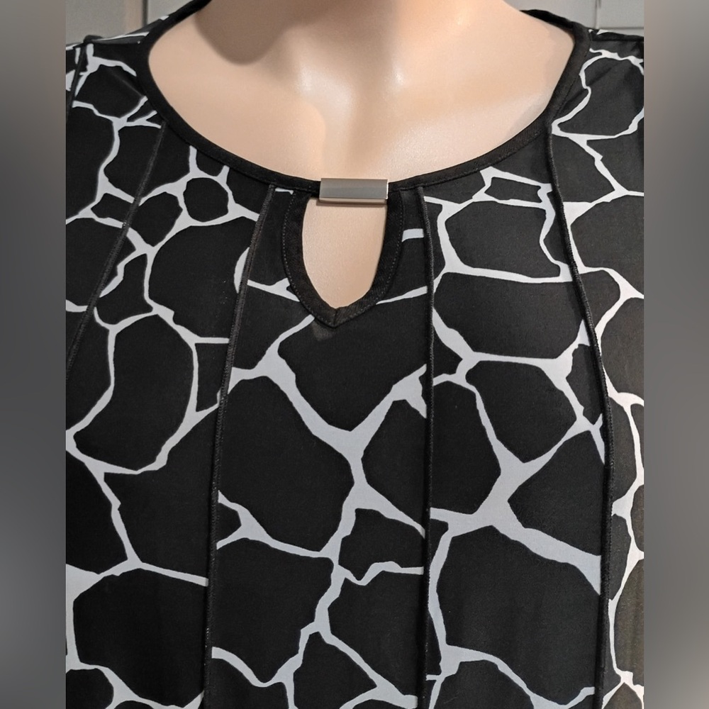 Cocomo Women’s 1X Top - Picture 2 of 4
